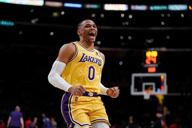 李弘权18+7上海6人上双力克浙江 总比分1-1